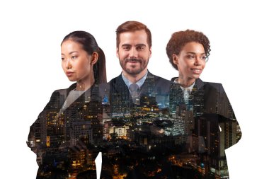 Asya 'nın Bangkok şehrinin önünde duran üç genç, başarılı, iş adamı, erkek ve kadın çifte pozlama. Sıkı çalışma ve öğrenim kavramı. Modern yaşam tarzı. Gece vakti..