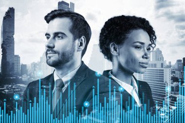 MBA mezuniyetinden sonra çok uluslu şirket takımındaki iki meslektaş kariyer fırsatları hayal ediyor. Şirket finans fonunda ticaret. Eski çizelge. Bangkok arka planda. Çift pozlama.