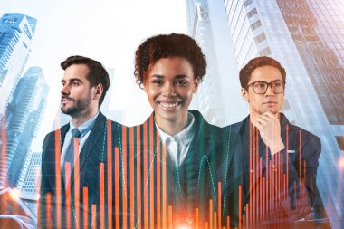 Yeni risk sermayesi ve yüksek teknoloji üzerinde çalışan bir grup iş arkadaşı riskleri tahmin etmeye ve olası kazanç artışlarını tahmin etmeye çalışıyor. Singapur arkaplanının hologram şeması.