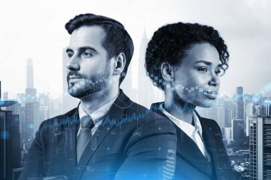 MBA mezuniyetinden sonra çok uluslu şirket takımındaki iki meslektaş kariyer fırsatları hayal ediyor. Şirket finans fonunda ticaret. Eski çizelge. Kuala Lumpur. Çift pozlama.