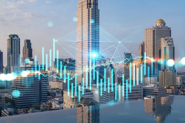 Büyük şehir manzaralı günbatımı şehir manzarası ön plan grafiği ile. Başarı ve finans kavramı. Çoklu pozlama