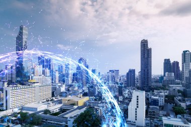 Soyut teknoloji hologramları Bangkok, Asya 'nın panorama şehri görüntüsü üzerinde simgeler. İnsanların ağ kurma ve bağlantı kurma kavramı. Çift pozlama.