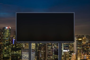 Gece vakti Singapur şehir planına sahip boş siyah yol billboard 'u. Sokak reklam afişi, maket, 3 boyutlu tasarım. Ön manzara. Fikir satmak için pazarlama iletişimi.