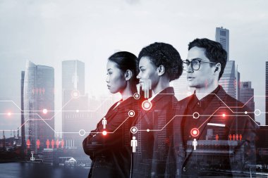 İş amaçlarına ulaşmak için sosyal medya pazarlama stratejisi üzerinde çalışan bir grup SMM uzmanı. Singapur arkaplanı üzerinde hologram simgeleri.