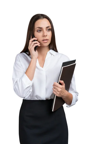 Geschäftsfrau im Rock mit Telefon isoliert über weißem Hintergrund — Stockfoto