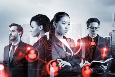 İş amaçlarına ulaşmak için sosyal medya pazarlama stratejisi üzerinde çalışan bir grup SMM uzmanı. Singapur arkaplanı üzerinde hologram simgeleri.