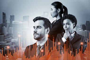 Takım elbiseli bir grup iş arkadaşı çok uluslu kurumsal ekibin bir parçası olarak fonda ticari strateji tahmininde bulunuyorlar. Eski çizelge. Bangkok arka planda. Çift pozlama