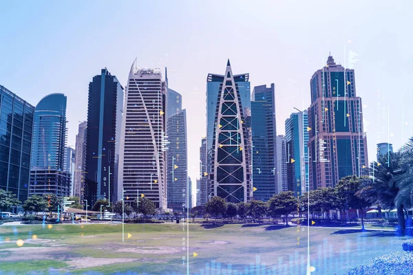 Panoramiczny widok na stalowe i szklane drapacze chmur Dubai Marina. Nowoczesny pejzaż miasta stolicy Zjednoczonych Emiratów Arabskich. Centrum usług finansowych. Koncepcja wykresu FOREX i mapy. Podwójna ekspozycja. — Zdjęcie stockowe