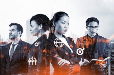 Bir grup iş arkadaşı araştırma ve geliştirme departmanındaki problemleri çözmek için yeni teknik yaklaşımlar bulmaya çalışıyor. Kuala Lumpur arkaplanı üzerinde Fintech hologram simgeleri.