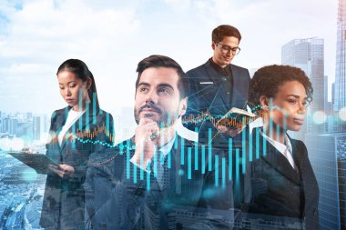 Yeni risk sermayesi ve yüksek teknoloji üzerinde çalışan bir grup iş arkadaşı riskleri tahmin etmeye ve olası kazanç artışlarını tahmin etmeye çalışıyor. Singapur arkaplanının hologram şeması.
