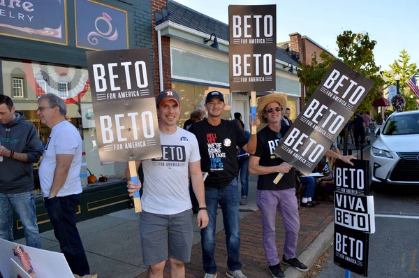 Westerville Ohio Oktober 2019 Politieke Kandidaat Aanhangers Demonstranten Buurt Van — Stockfoto