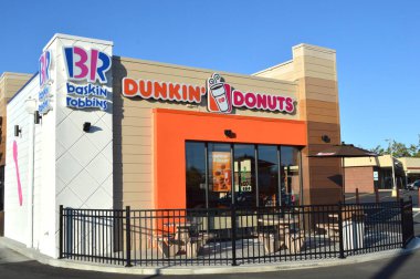 Columbus, Ohio 13 Ekim 2019: Baskin Robbins / Dunkin Donut Kooperatifi.