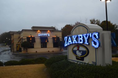 Atlanta, GA USA 24 Kasım 2017 Bojangle 's Chicken' n Biscuits, 1977 yılında Kuzey Carolina 'da kurulan hızlı hizmet veren restoranlar zinciri.