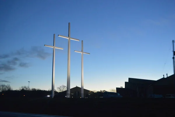 田纳西州查塔努加市 2020年5月26日三个巨大的交叉地标沿着I 75北天桥公路 这是一个被称为圣经带的地区 社区之间有着紧密的宗教联系 — 图库照片