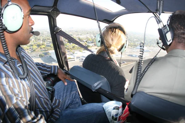 Los Angeles Usa April 2011 Helicopter Pilot Robin Petgrave Teaches — Stock Photo, Image