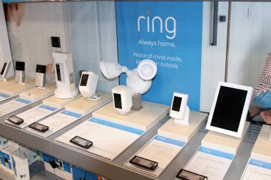 Columbus Ohio 15 Aralık 2020 Ring Kapı zili ve Ring Ev Güvenlik Sistemleri.