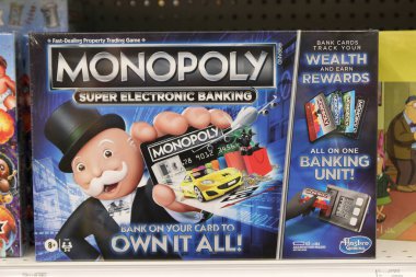 Columbus Ohio 16 Aralık 2020 Hasbro Monopoly Tahta Oyunu Elektronik Bankacılık Versiyonu.