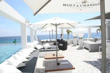Curacao Adası 18 Ağustos 2014: Curacao 'daki St.Tropez Resort Restaurant & Bar.