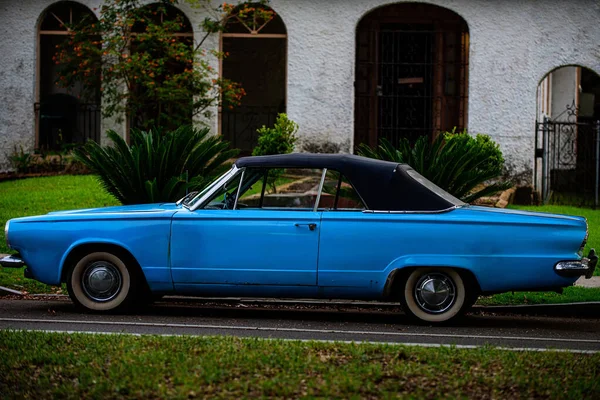 Arizona, USA - 2020: American old car style. Retro transpost. — Stock Photo, Image