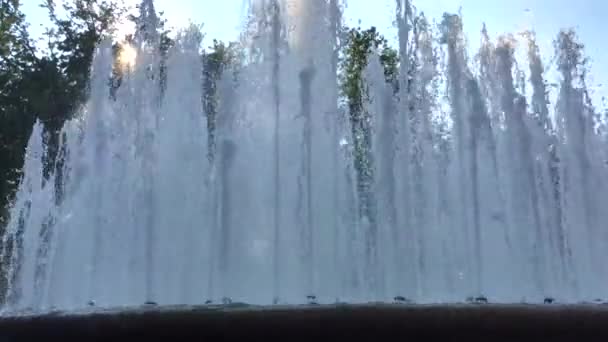 Fuente de la ciudad, agua — Vídeos de Stock