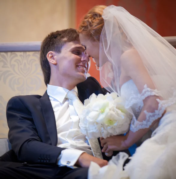 Hochzeit, Braut und Bräutigam, Liebe — Stockfoto