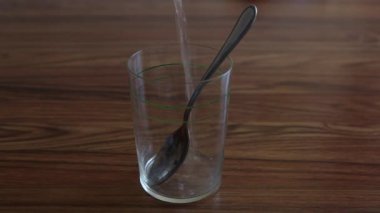 cam, sıcak su yığınları