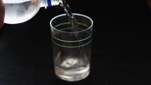 verre, piles d'eau chaude 