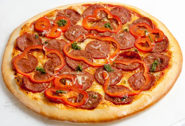Pizza, pizzor europeiska och amerikanska rätter — Stockfoto