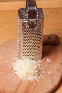 Masada rendelenmiş parmesan