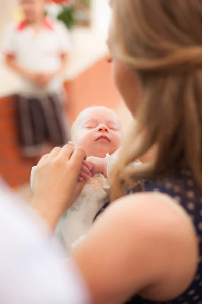 Meisje op ceremony van kind doopsel — Stockfoto