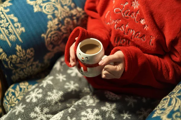 Girl Red Christmas Pajamas Cup Shaped Snowman Teenager Sofa Coffee — Stock Photo, Image