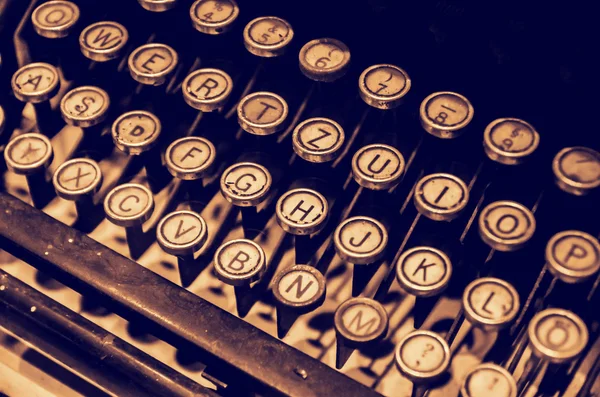 Primer plano de la máquina de escribir vintage estilo retro — Foto de Stock