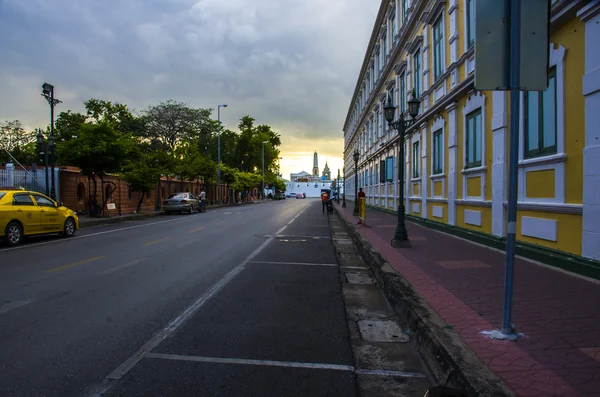 Largo camino a la calle principal — Foto de Stock