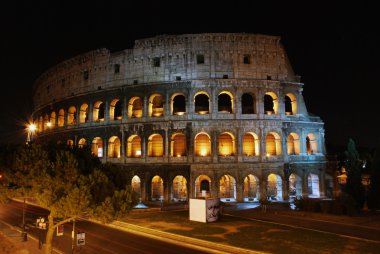 Geceleri Colosseum (Coliseum) görünümü