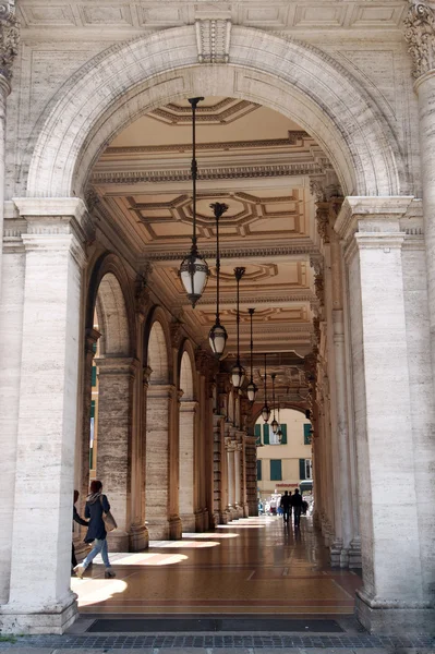 An antique passage in Genoa — Stock Photo, Image