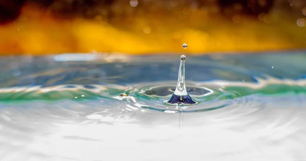 Water Droplet Landing In Water — Stock Photo, Image
