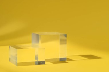 Yaya cam küp, blok platformu, kozmetik için şeffaf geometrik duruş