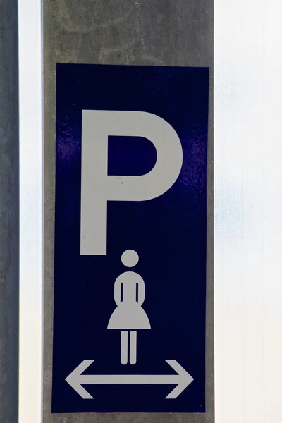 Sign for parking spaces reserved for women — Stock Photo, Image