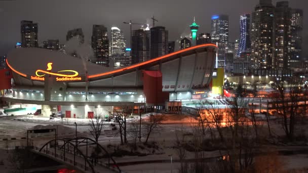 Calgary Alberta Kanada Lutego 2021 Kanadyjskie Miasto Chłodną Zimową Noc — Wideo stockowe