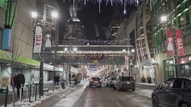 Calgary Alberta Canada Mars 2020 Folk Går Utanför Den Dekorerade — Stockvideo