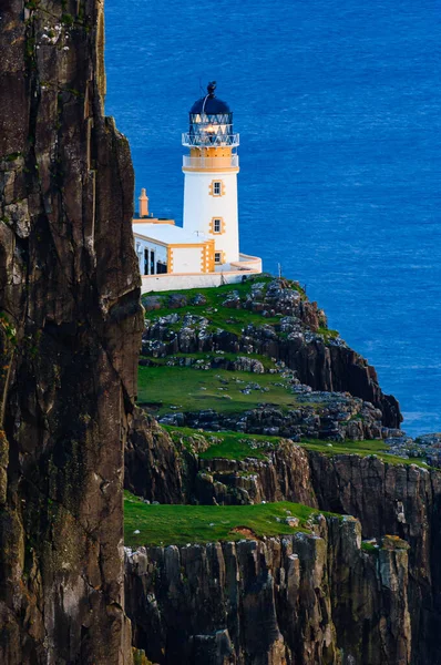 Neist Point Világítótorony Skye Sziget Skócia Egyesült Királyság — Stock Fotó