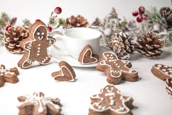 White Cup Coffee Gingerbread Cookies Christmas Decorations White Background — Stock Photo, Image