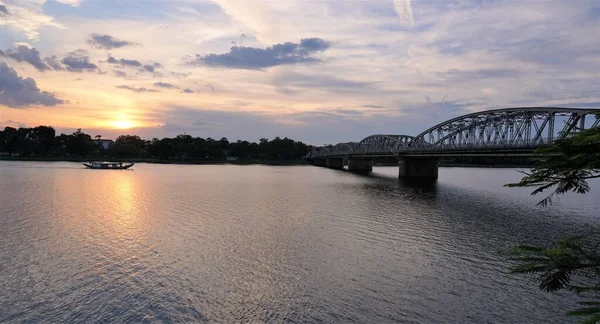 Truong Tien橋の夕日 — ストック写真