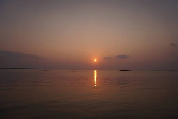 海滩上的落日 — 图库照片