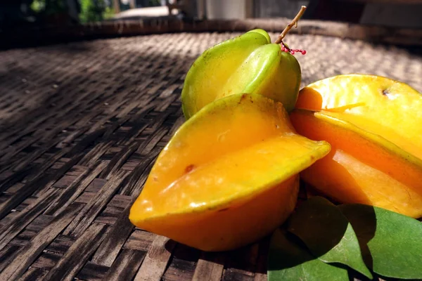 Carambola Também Conhecida Como Fruto Estrela Dedos Fruto Averrhoa Carambola — Fotografia de Stock