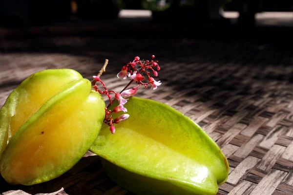 Carambola Também Conhecida Como Fruto Estrela Dedos Fruto Averrhoa Carambola — Fotografia de Stock