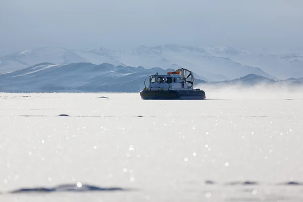 Nieve aire movimiento barco — Foto de Stock