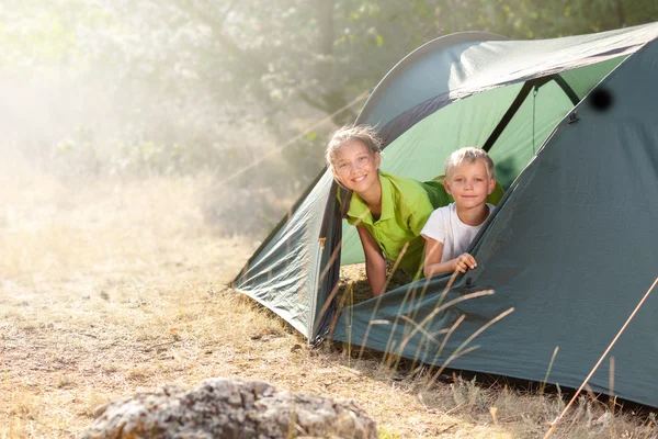 Niños en el campamento de verano — Foto de Stock