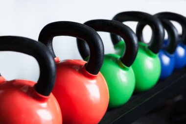 Halter salonunda satır