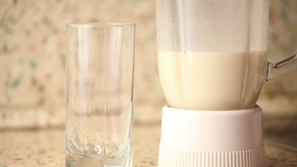 Préparation d'un cocktail dans la cave 